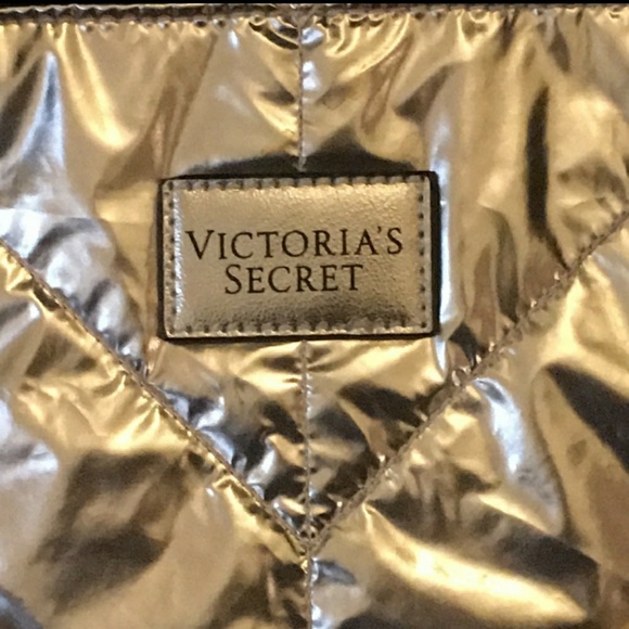 Victoria's Secret Puffer Tote. - Picture 4 of 6